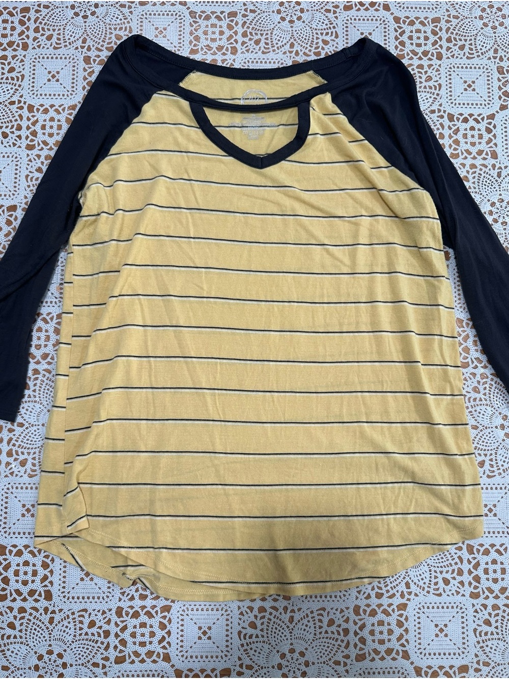 24/7 Maurices Yellow Striped Raglan Baseball Tee Size Medium